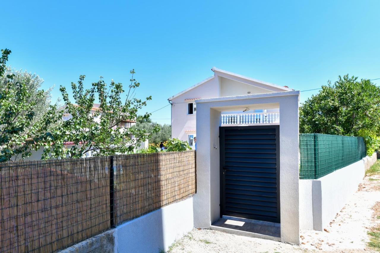 Pool House Luka Apartment Задар Екстериор снимка