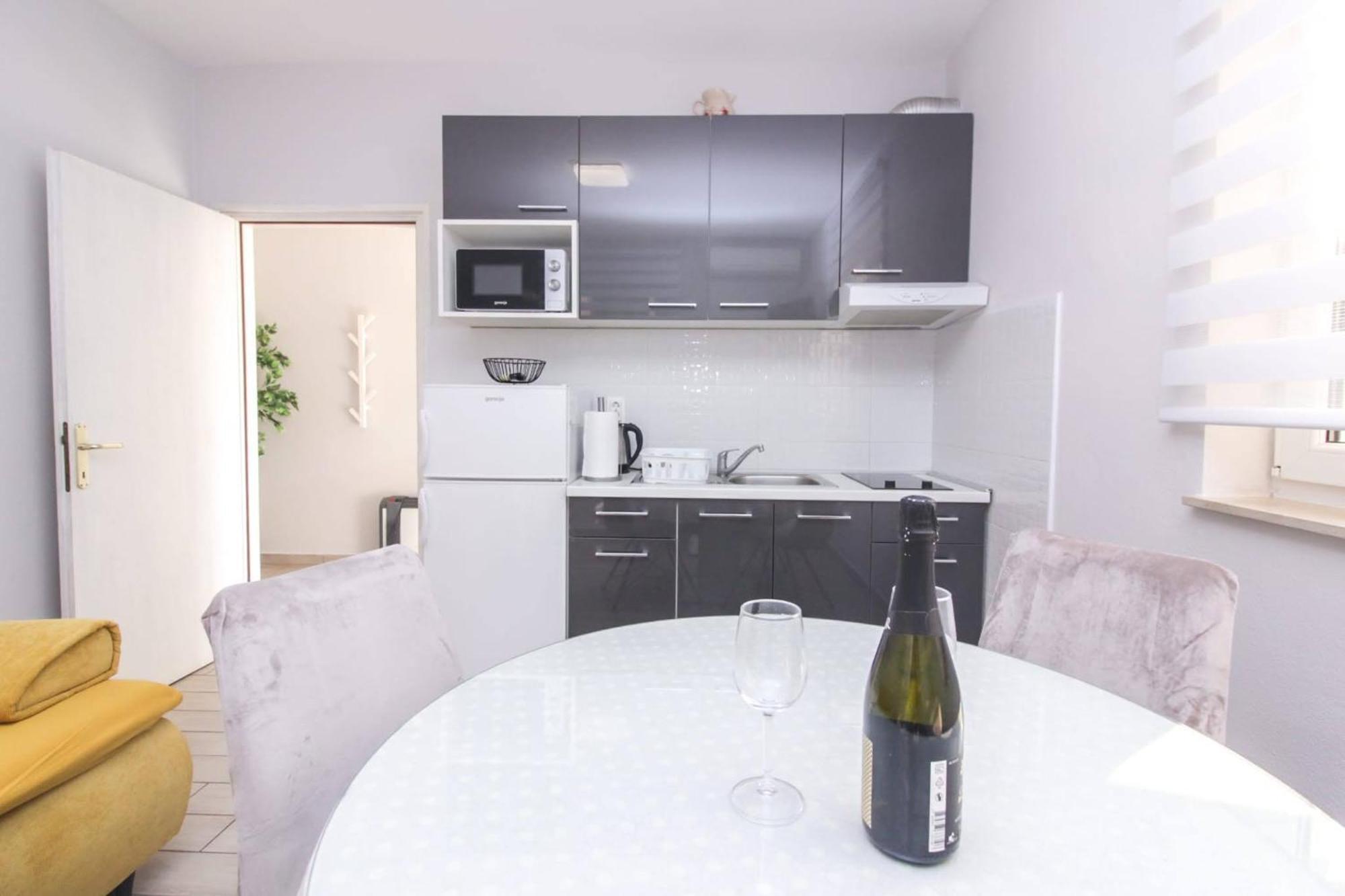 Pool House Luka Apartment Задар Екстериор снимка