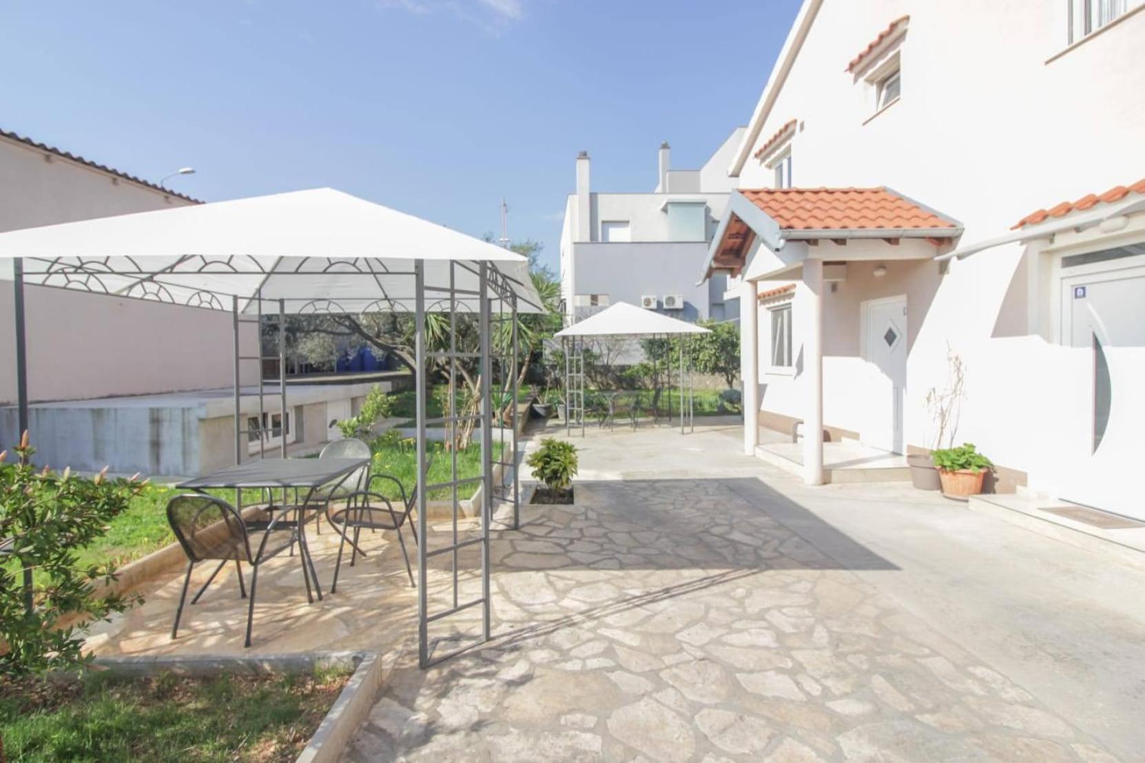 Pool House Luka Apartment Задар Екстериор снимка